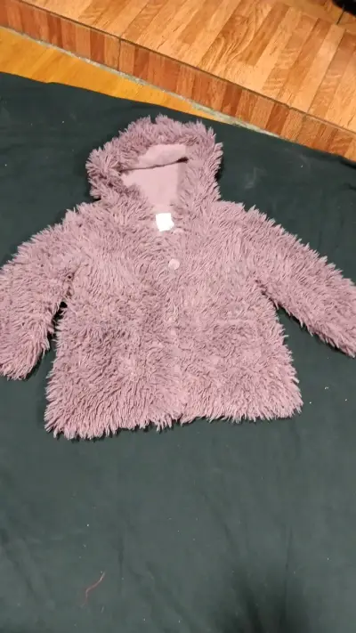 Chaqueta de peluche para niña color lila - miniatura 1