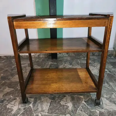 Escritorio infantil con silla y estantería - miniatura 3