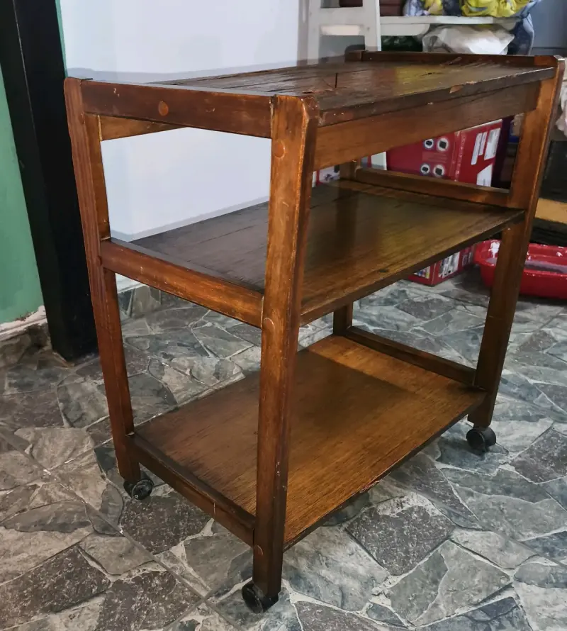 Escritorio infantil con silla y estantería - 4