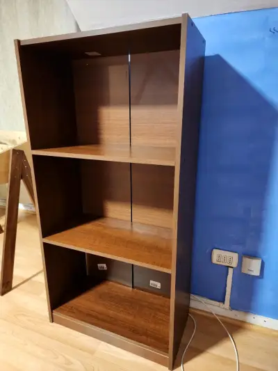 Estantería de madera con tres repisas - miniatura 1