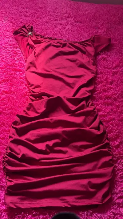 Vestido tendencia rojo - miniatura 2