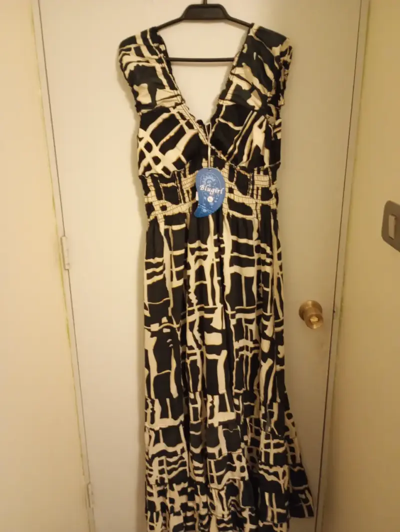 Vestido largo estampado blanco y negro