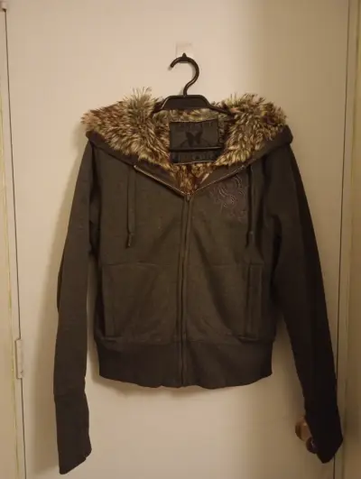Chaqueta con capucha de piel sintética Zara TFR - miniatura 1
