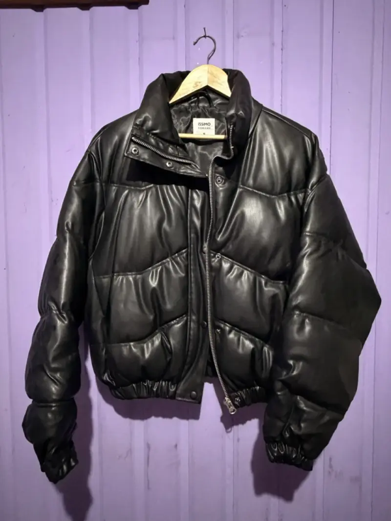 Chaqueta acolchada negra de cuero sintético Issmo