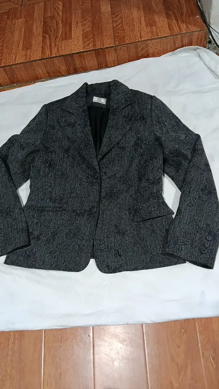 Blazer gris para mujer marca Give