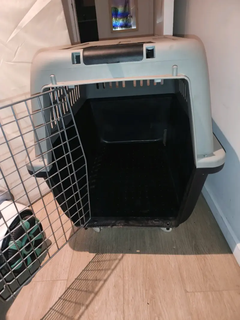 Transportadora de mascotas grande con puerta metálica - 2