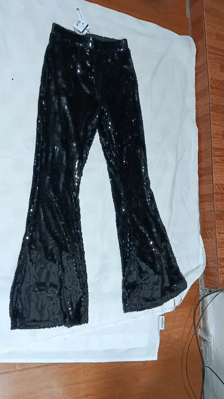 Pantalones de lentejuelas negros para mujer