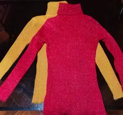 Suéter de cuello alto para mujer - miniatura 2