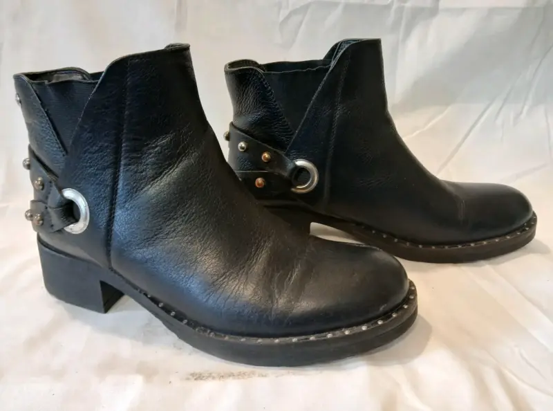 Botas de cuero negro con tachas - 5