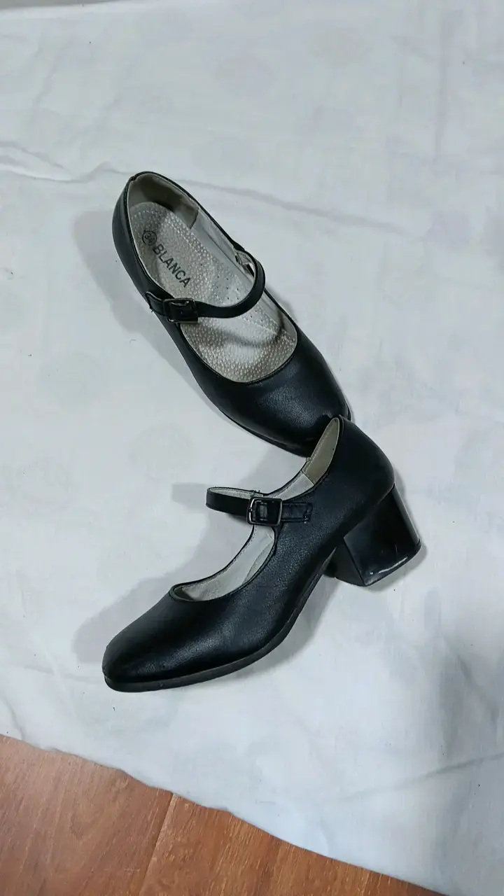 Zapatos de baile flamenco negros con hebilla