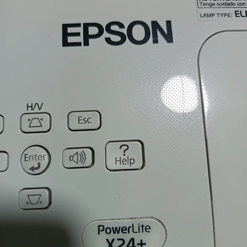 Proyector Epson con HDMI y 3LCD - 3