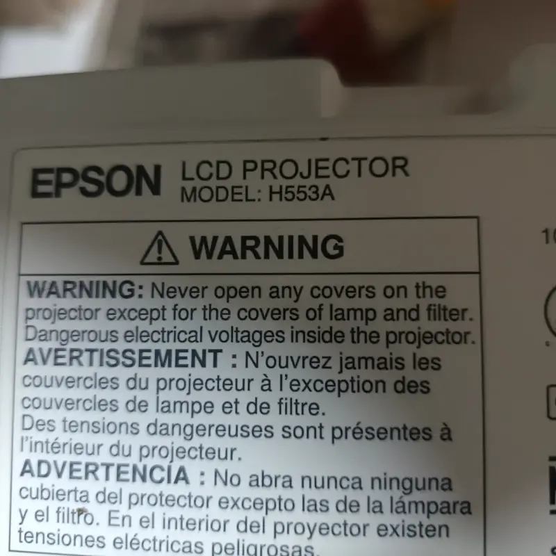Proyector Epson con HDMI y 3LCD - 4