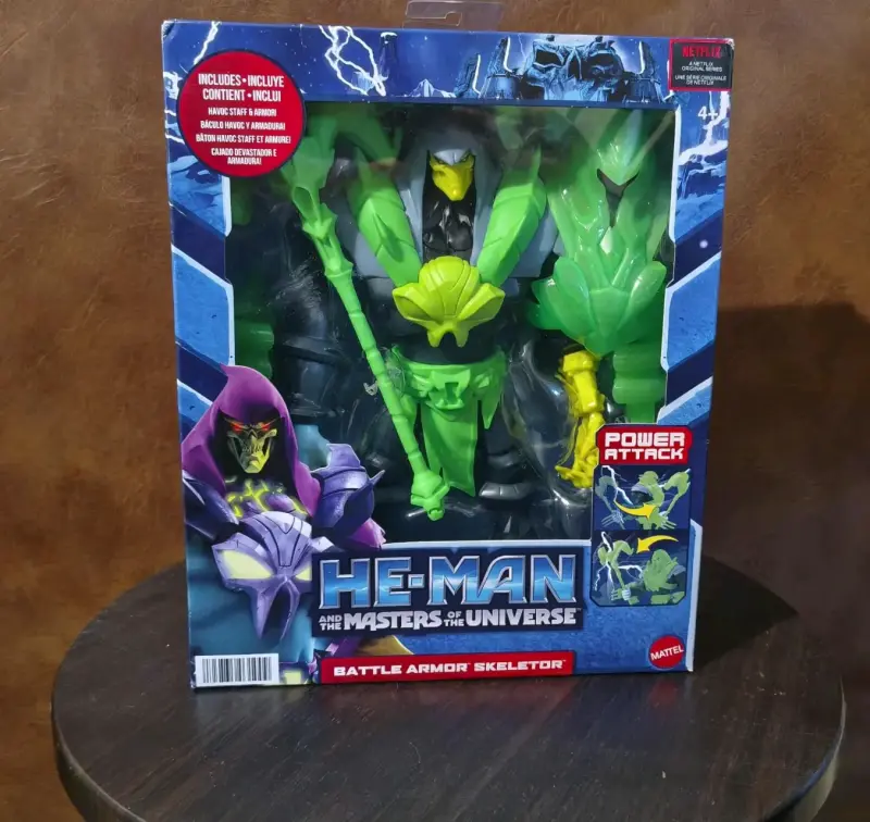 Figura Battle Armor Skeletor de He-Man - 1