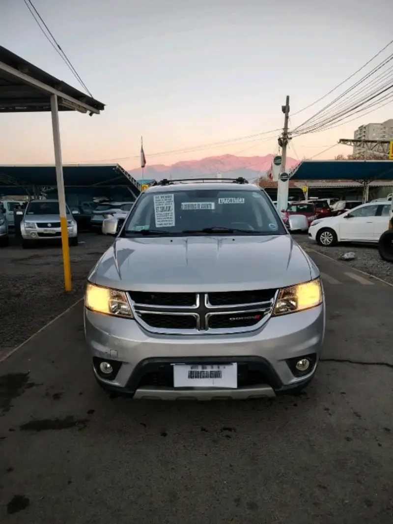 Dodge Journey 2014 SUV Plata en Buen Estado - 1