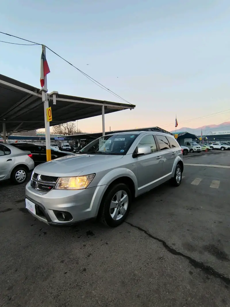 Dodge Journey 2014 SUV Plata en Buen Estado - 2