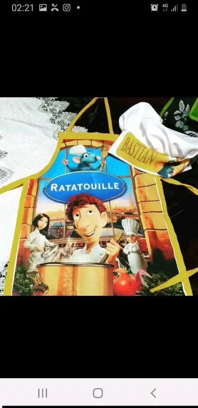 Delantal infantil con gorro de cocina personajes animados - miniatura 2