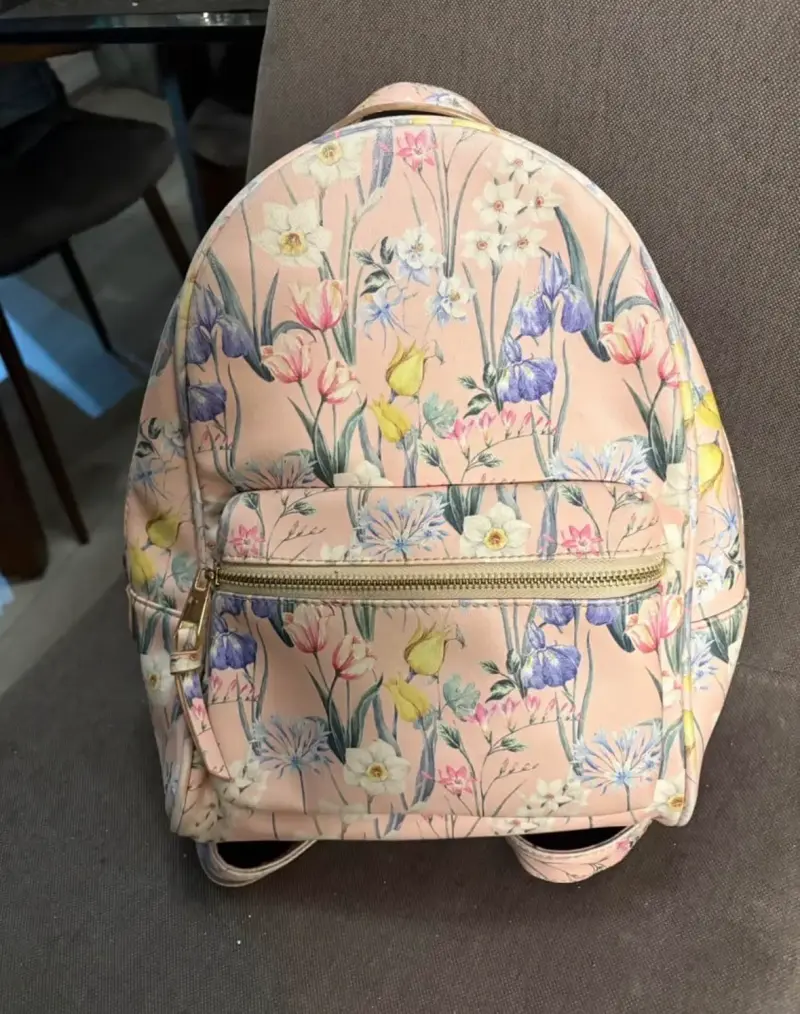 Mochila floral de mujer en tonos pastel - 1