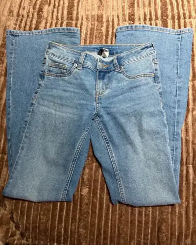 Jeans de mezclilla azul flare para mujer 34 talla - miniatura 1