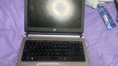 Laptop HP ProBook en buen estado - miniatura 4