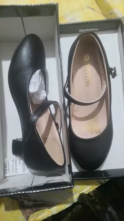 Zapatos de niña negros con correa Yafeng - miniatura 1