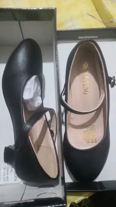 Zapatos de niña negros con correa Yafeng - miniatura 2