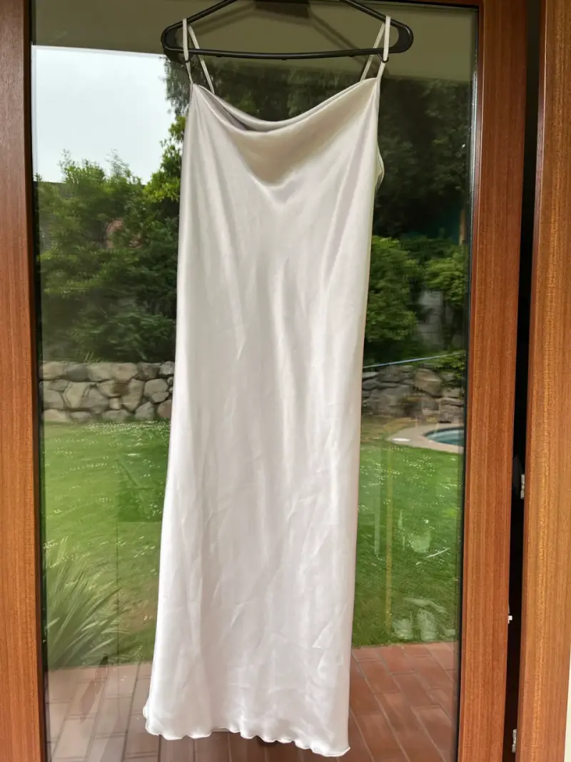 Vestido de satén elegante - 2