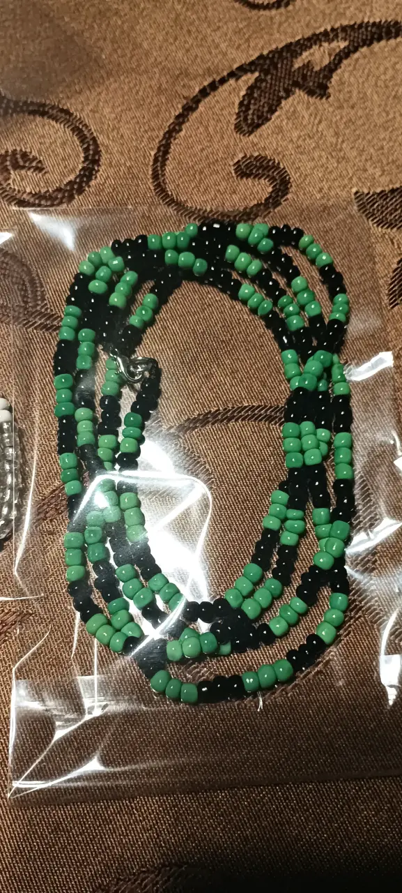Collares de cuentas de colores variados - 2