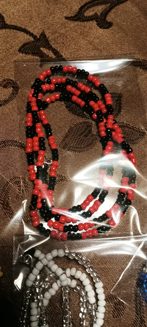 Collares de cuentas de colores variados - 6