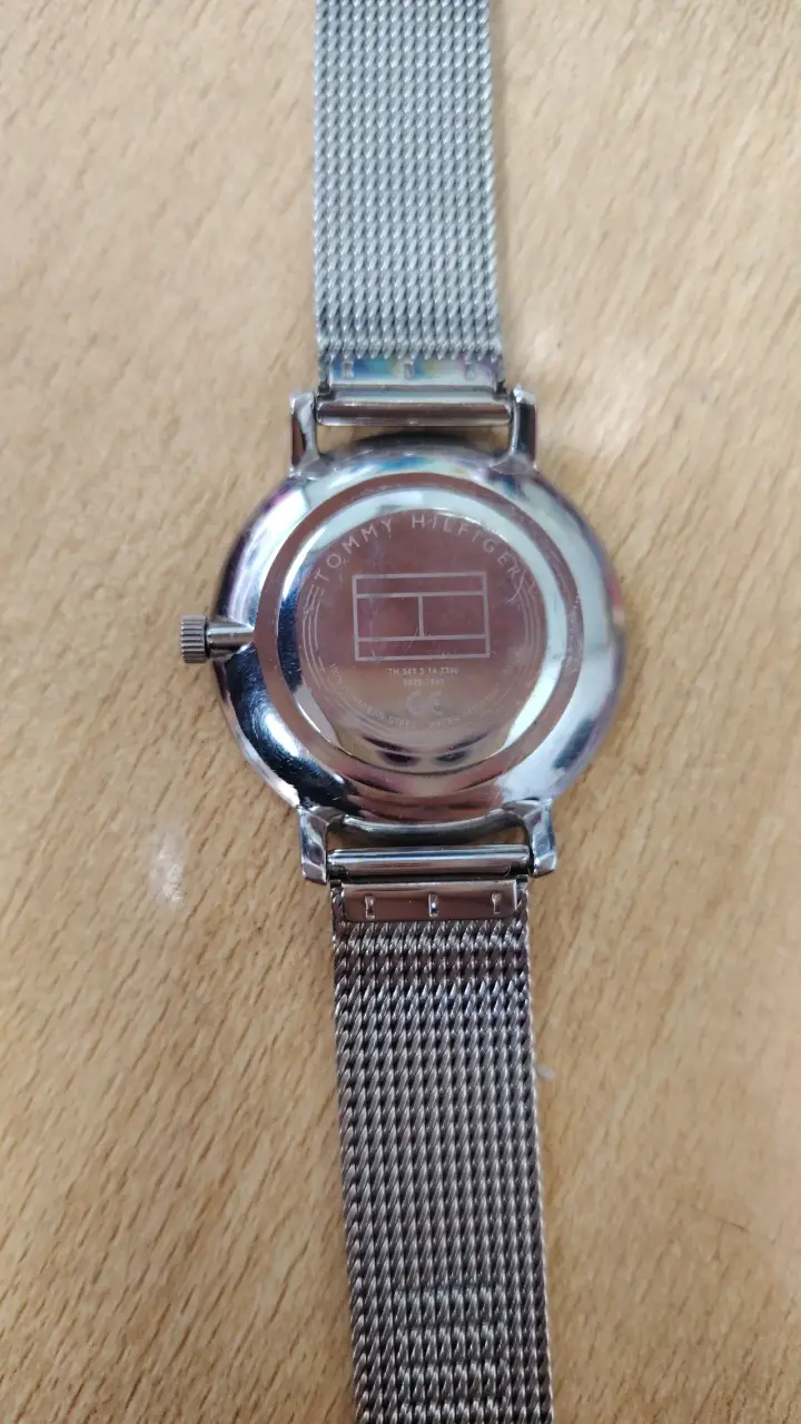 Reloj Tommy Hilfiger con diseño floral - 4