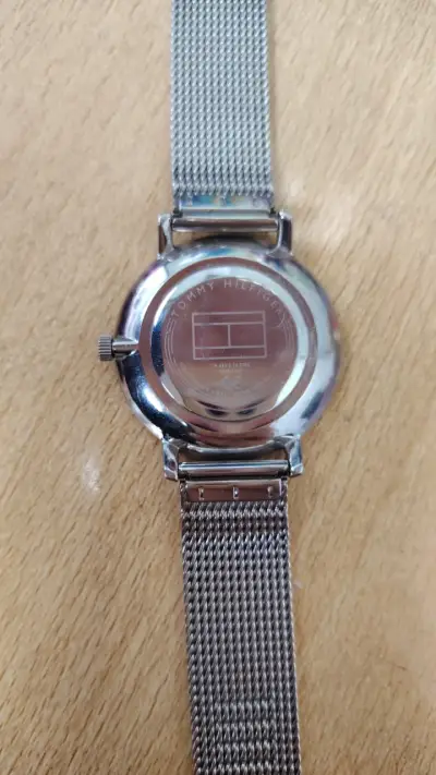 Reloj Tommy Hilfiger con diseño floral - miniatura 4