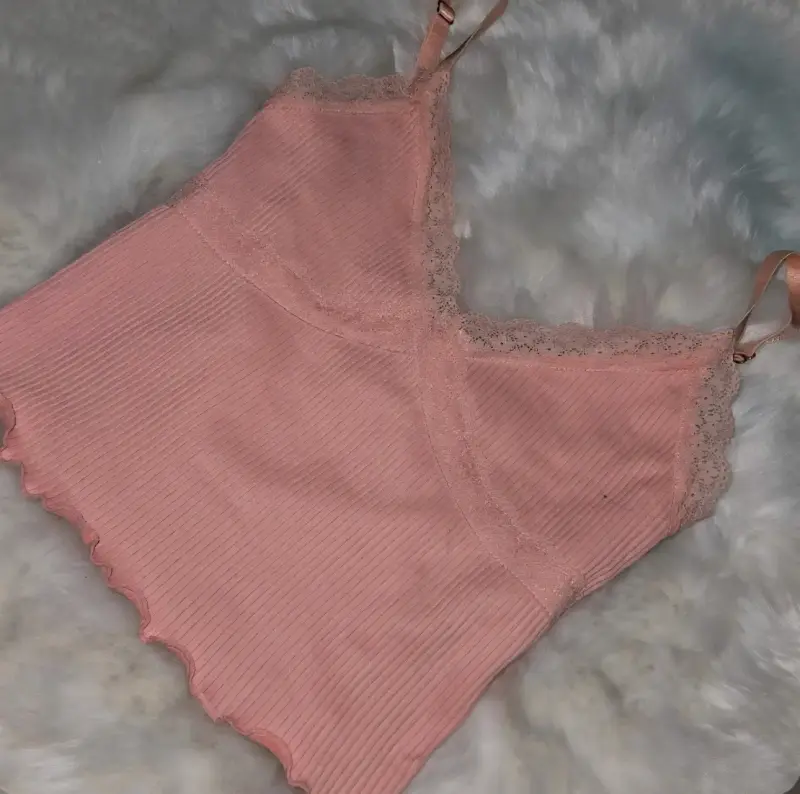 Top de encaje rosa para mujer