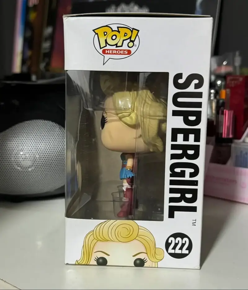 Figura Funko Pop Supergirl DC Comics Bombshells - 2
