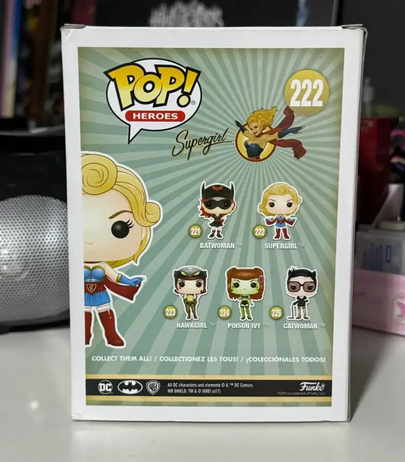 Figura Funko Pop Supergirl DC Comics Bombshells - 3