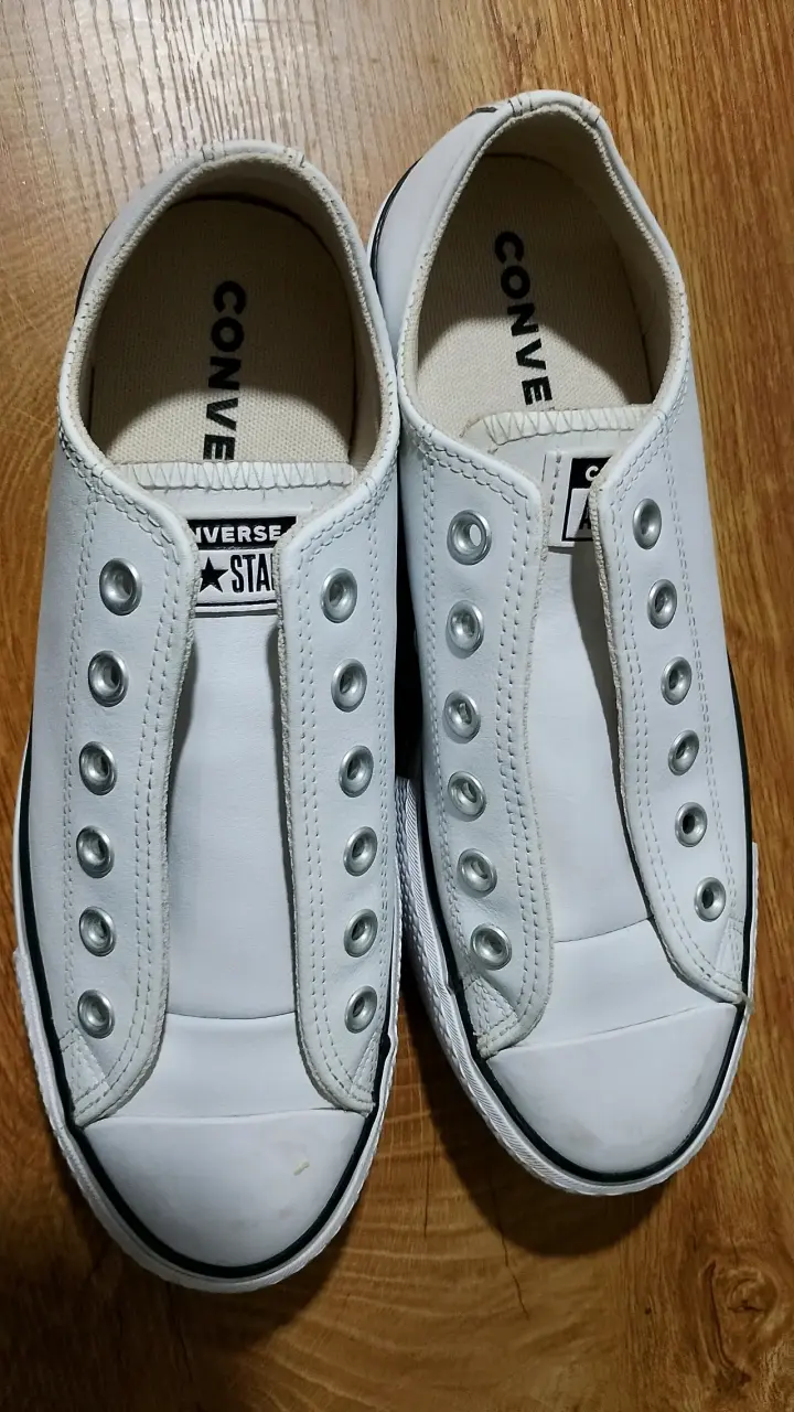 Zapatillas blancas sin cordones Converse