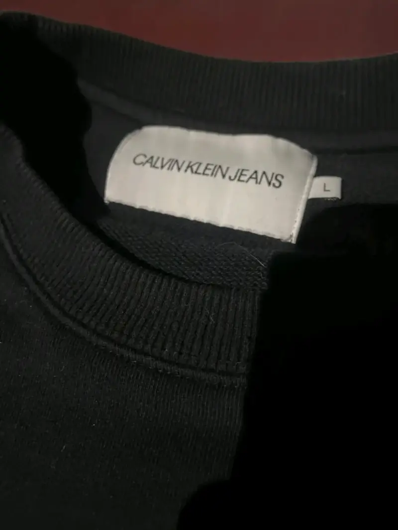 Polerón Calvin Klein Jeans negro y azul - 2