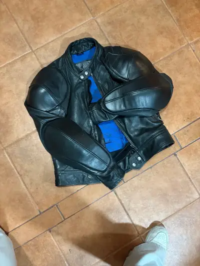 Chaqueta de cuero para motociclista talla M - miniatura 1