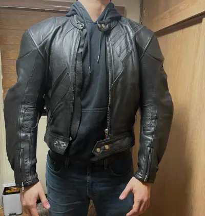 Chaqueta de cuero para motociclista talla M - miniatura 4
