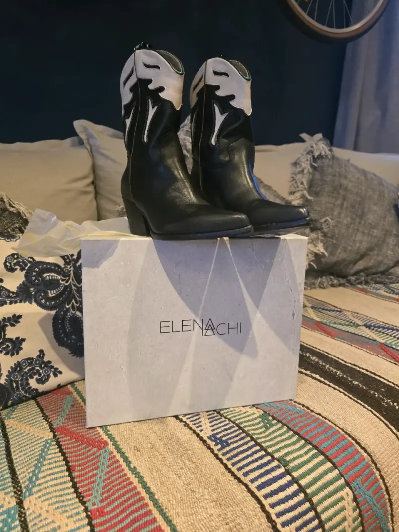 Botas vaqueras de cuero negro Elena Chi - 1