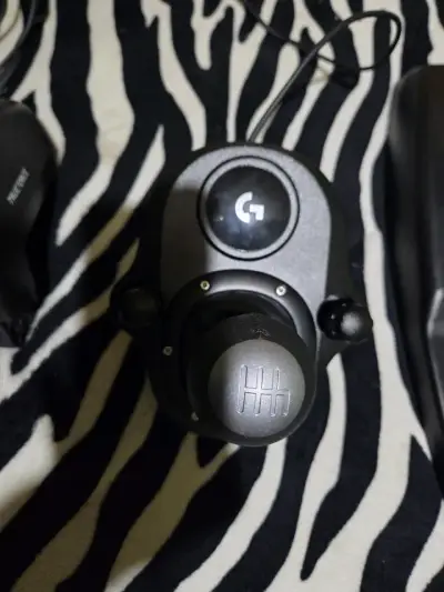 Volante Logitech g923 + palanca de cambios - miniatura 3