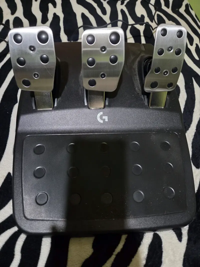 Volante Logitech g923 + palanca de cambios - 4
