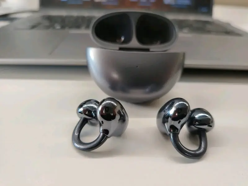 Auriculares inalámbricos con estuche metálico - 1