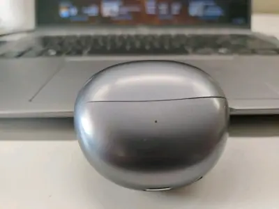Auriculares inalámbricos con estuche metálico - miniatura 3