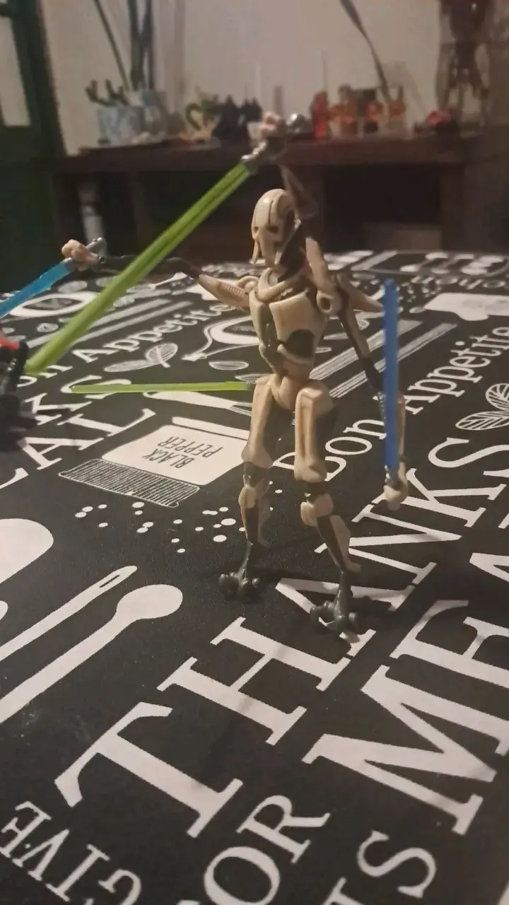 Figura de acción General Grievous con sables de luz - 2
