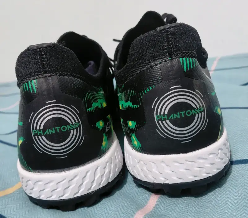 Zapatillas deportivas Nike Phantom verde y negro - 4
