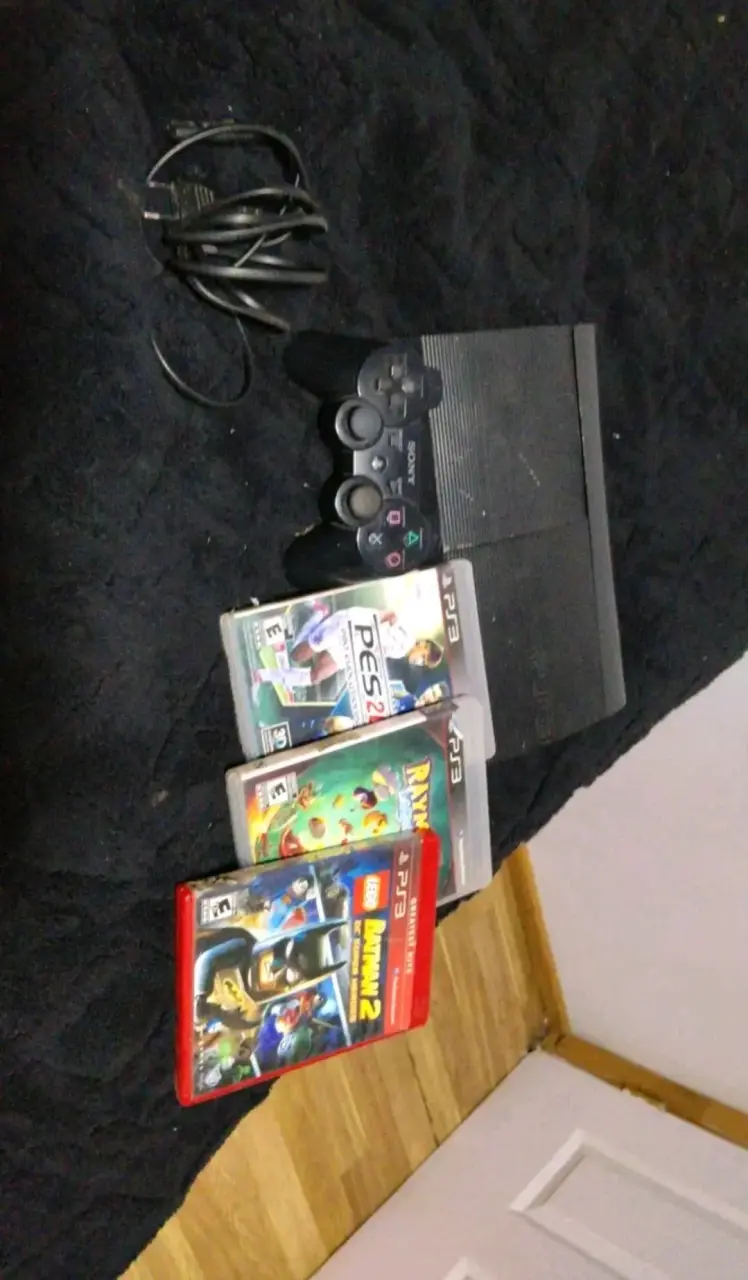 Playstation 3 Buen estado con control original