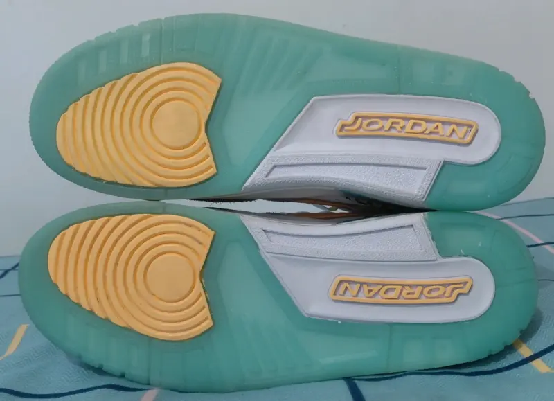 Zapatillas deportivas Nike Jordan turquesa y blanco - 2