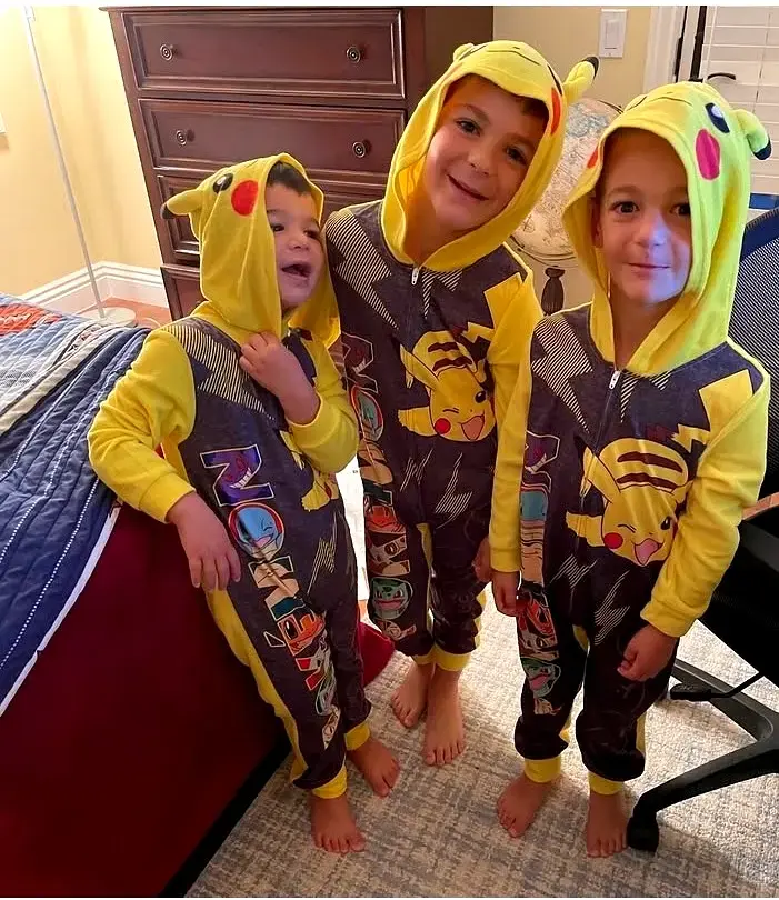 Pijama enterizo Pokémon Pikachu Talla 10 - 3