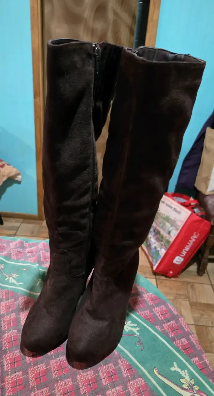 Botas altas de tacón café chocolate - 3