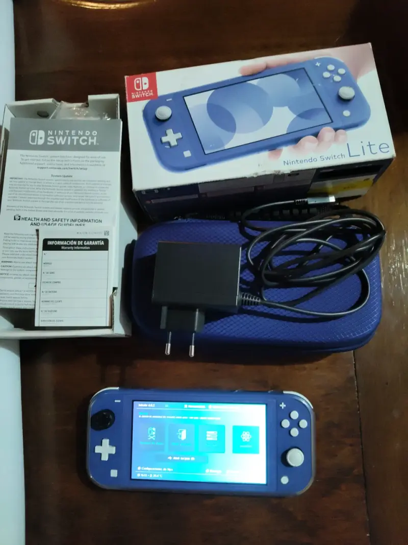 Nintendo Switch Lite con Magia - 1