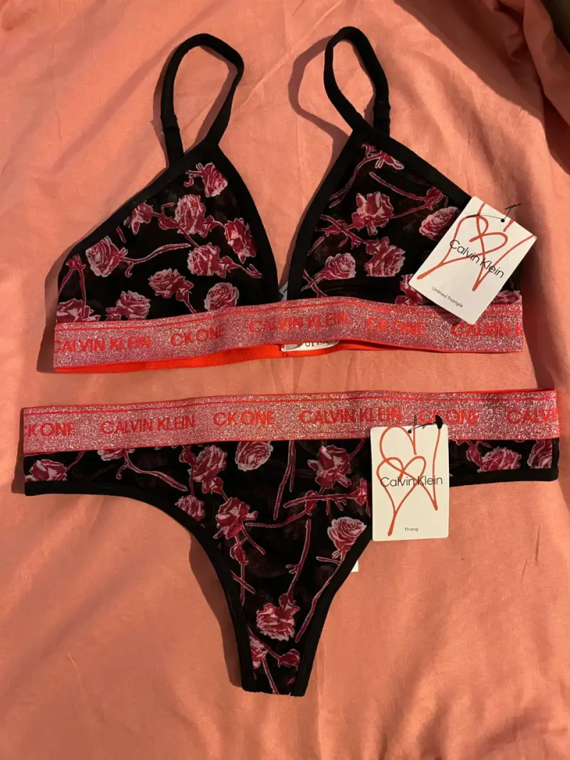 Conjunto de lencería floral Calvin Klein - 1